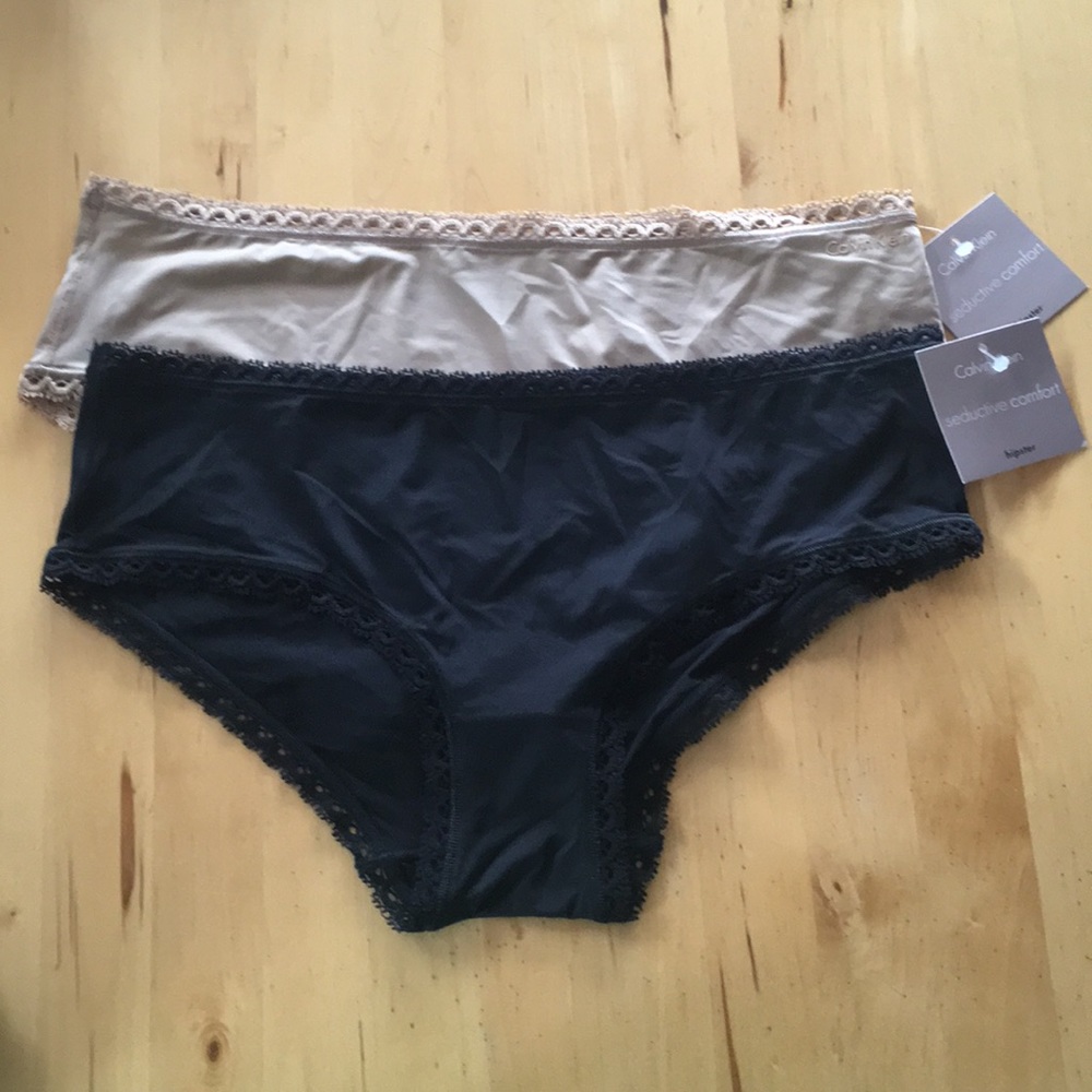 NWT Calvin Klein hipster set M